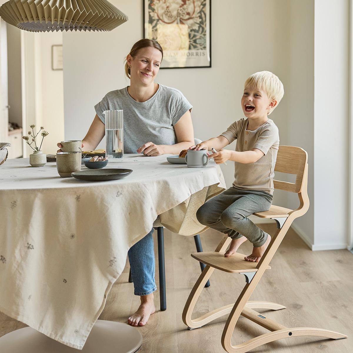 LEANDER - Chaise haute sans arceau Leander Louie™ Chêne