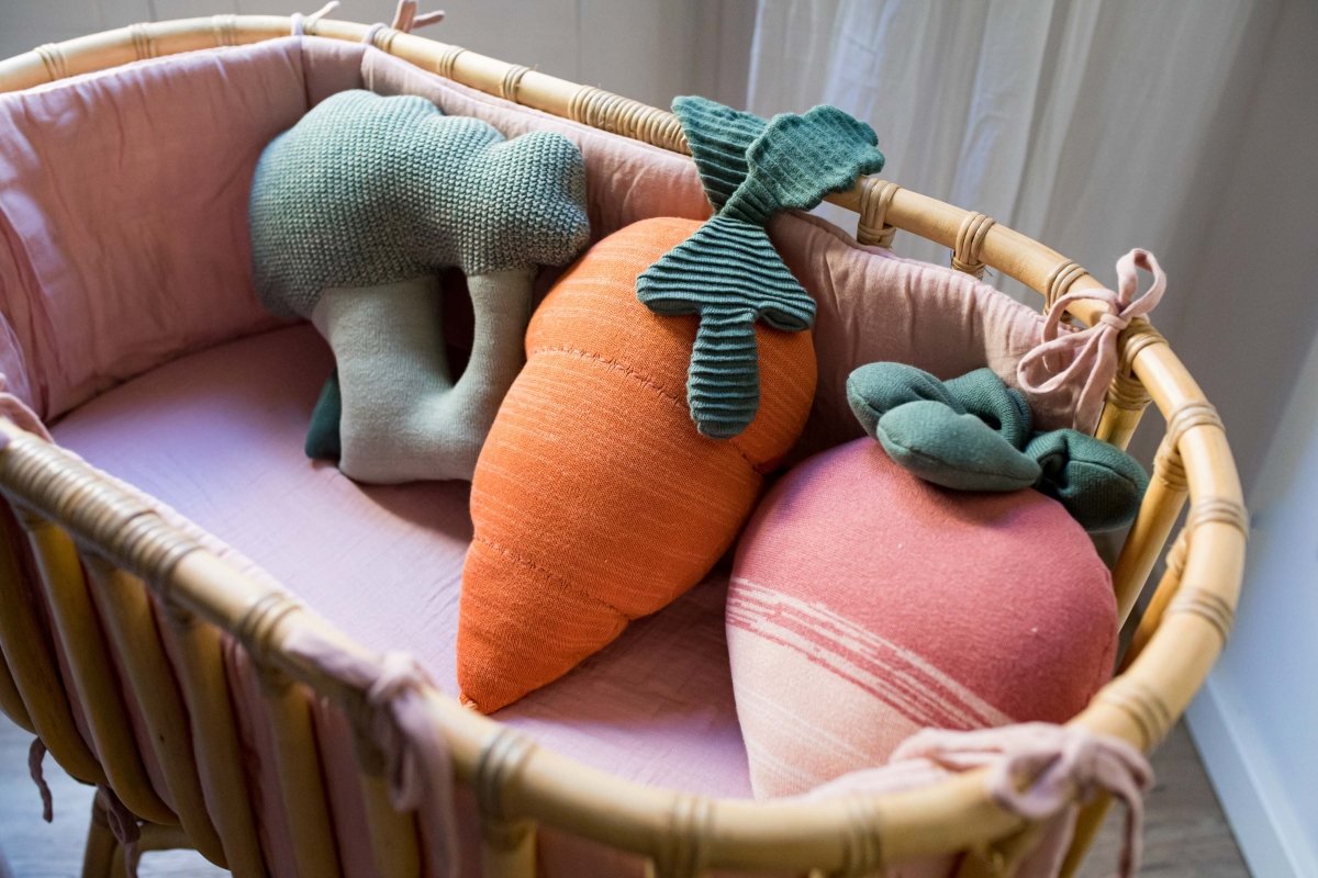 LORENA CANALS - Coussin Tricoté Cathy La Carotte