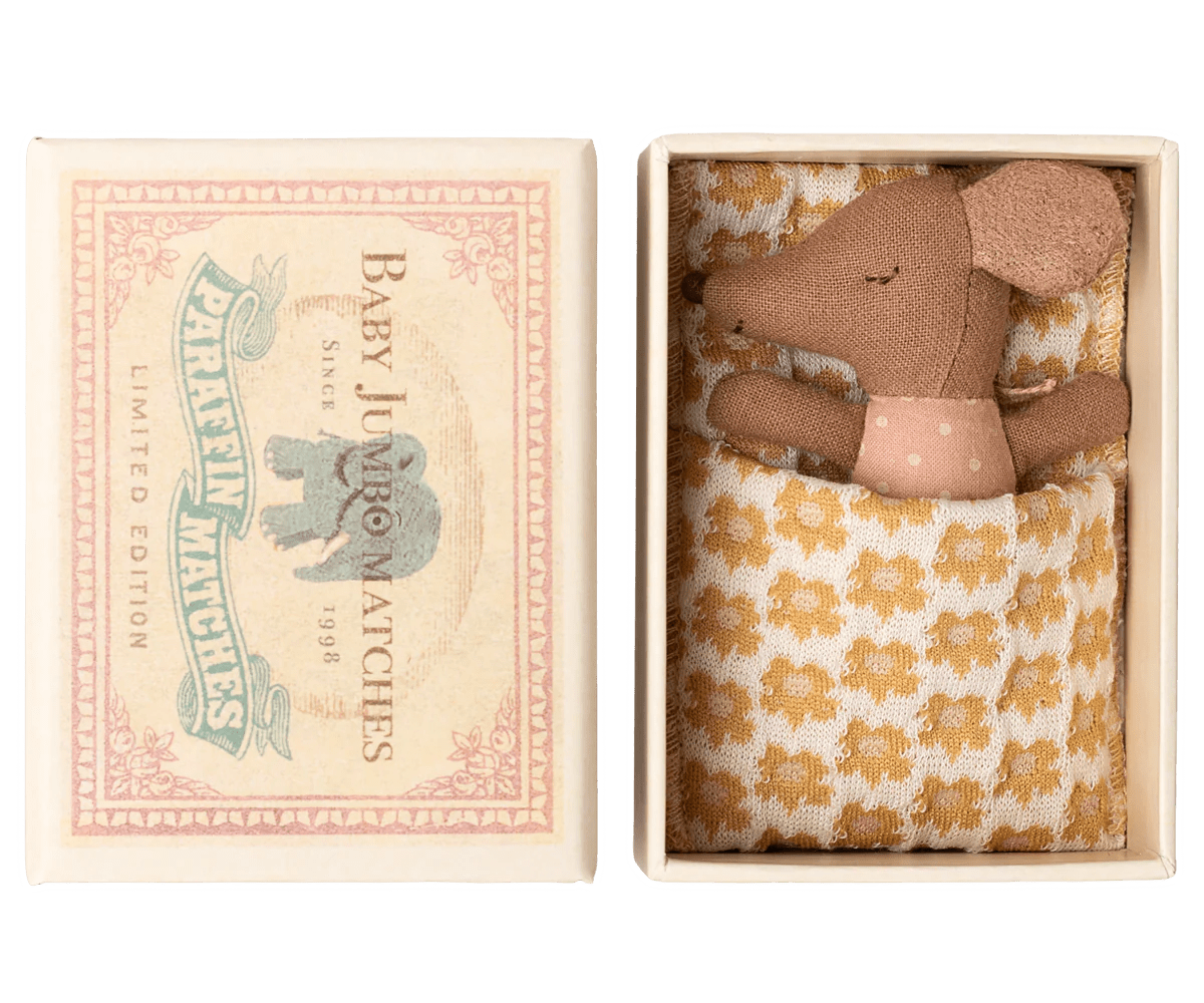 MAILEG - Souris Bébé "Sleepy Wakey" Dans Sa Boîte - Rose