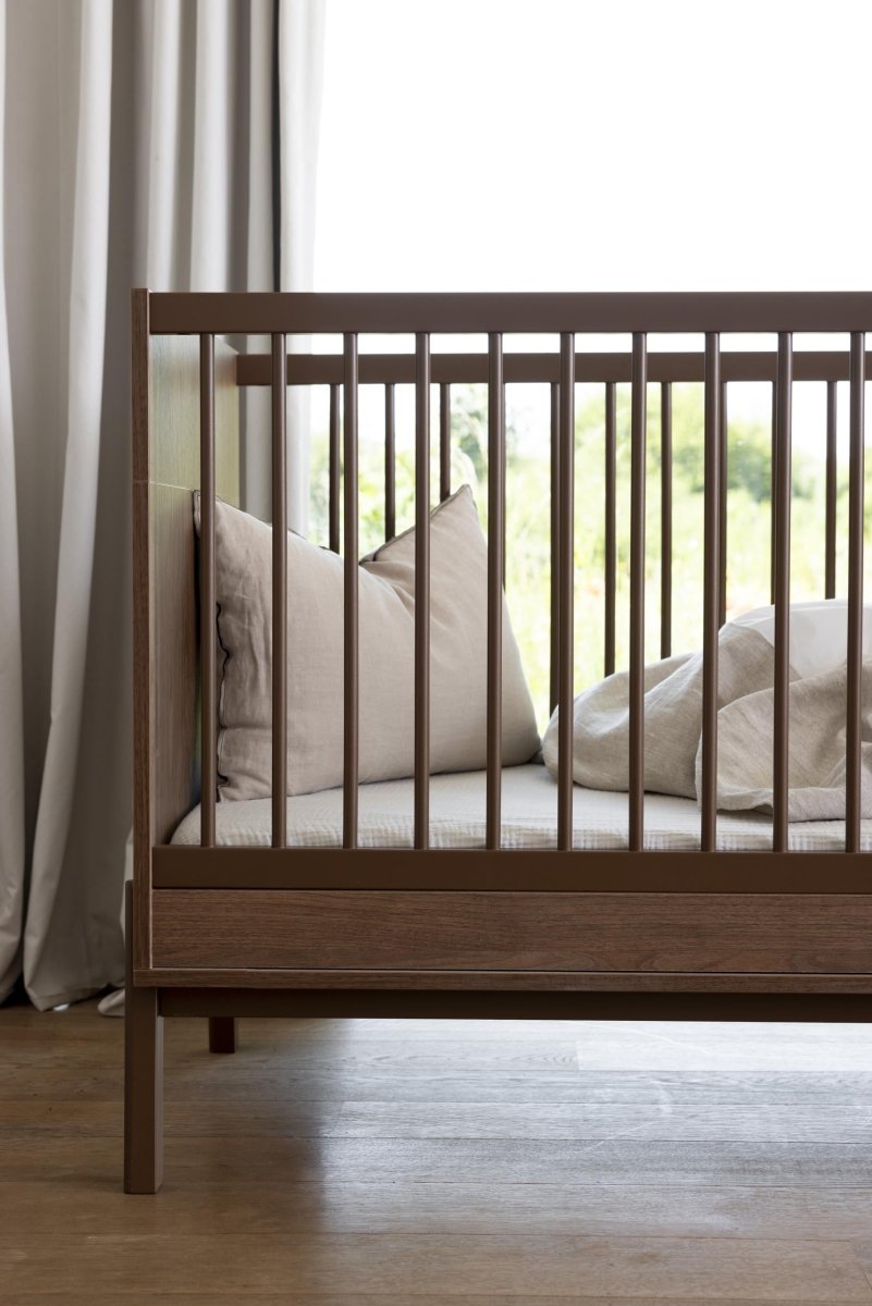 QUAX - Lit Bébé Évolutif ASHI 70 x 140 cm - Chataignier