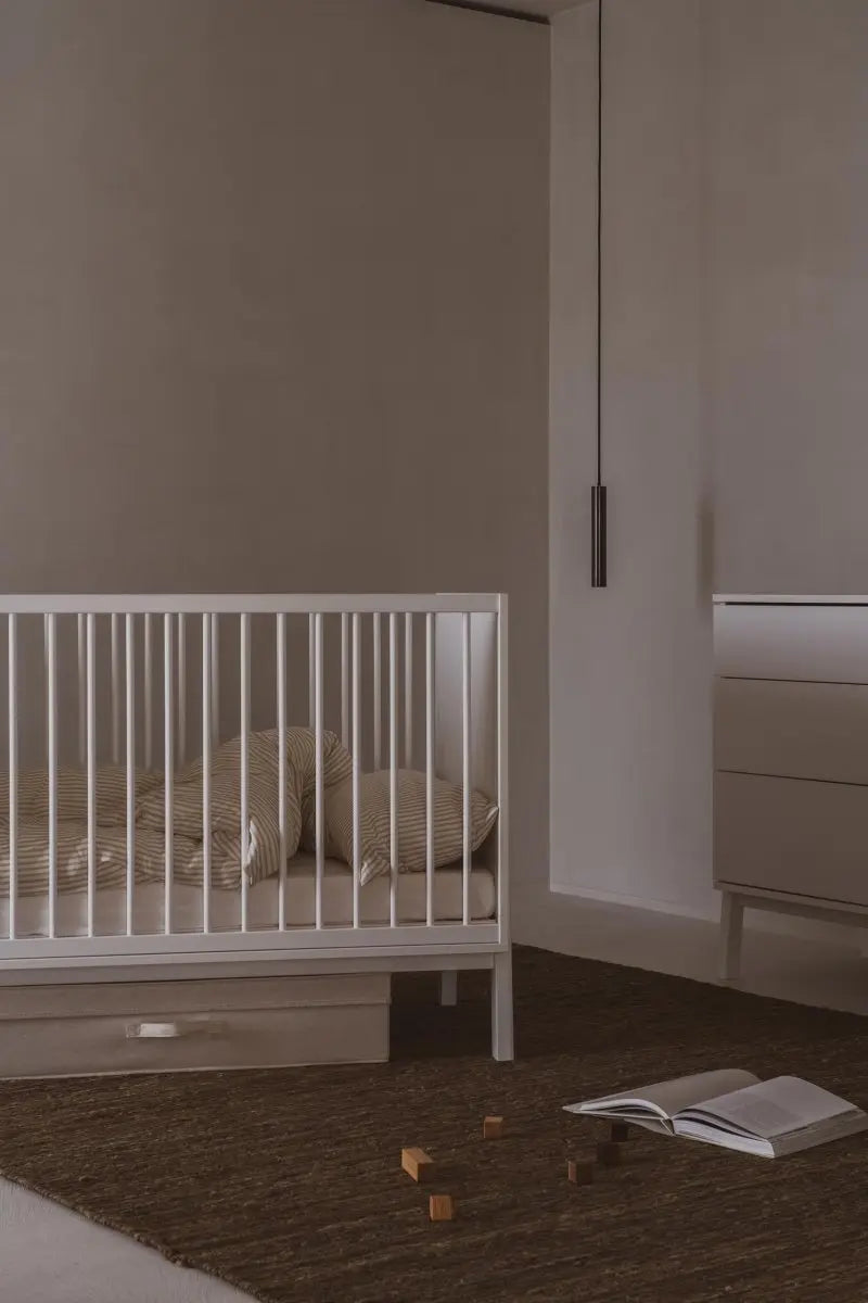 QUAX - Lit Bébé HAI NO KI 60 x 120 Cm - Frêne Noir